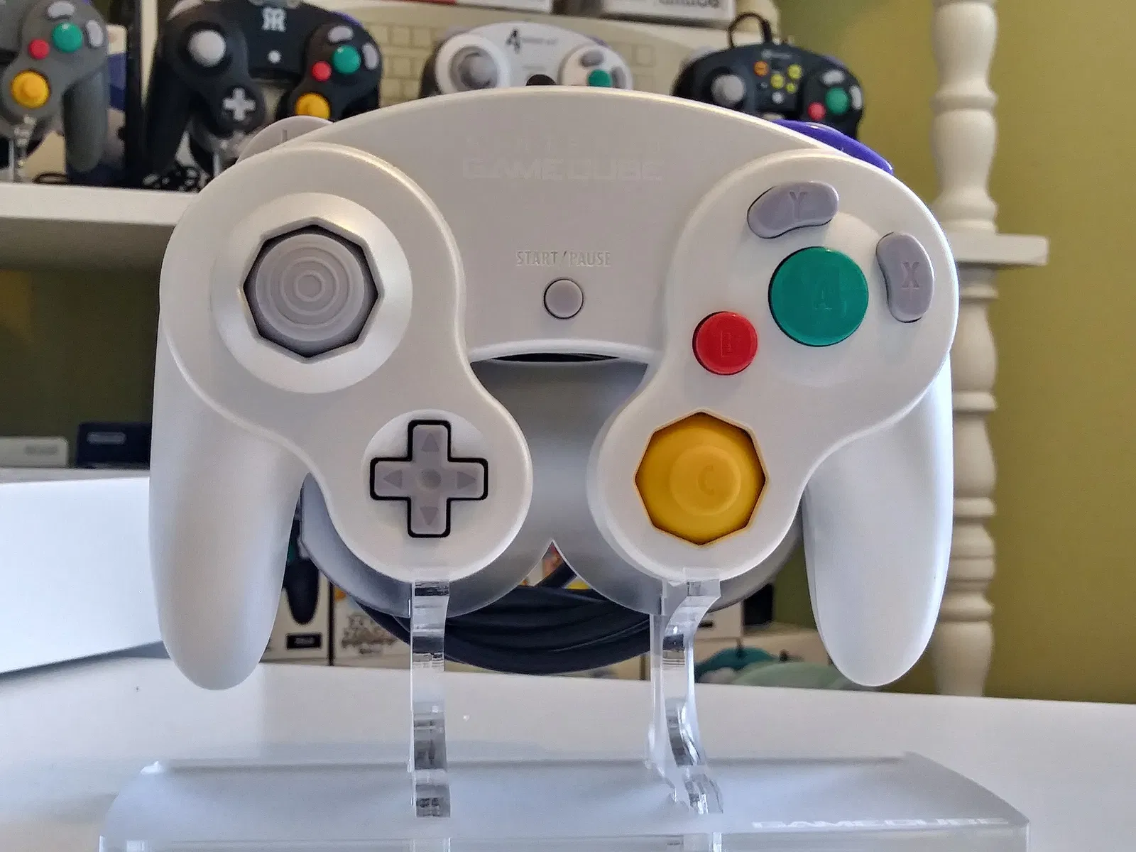 Pearl White Controller