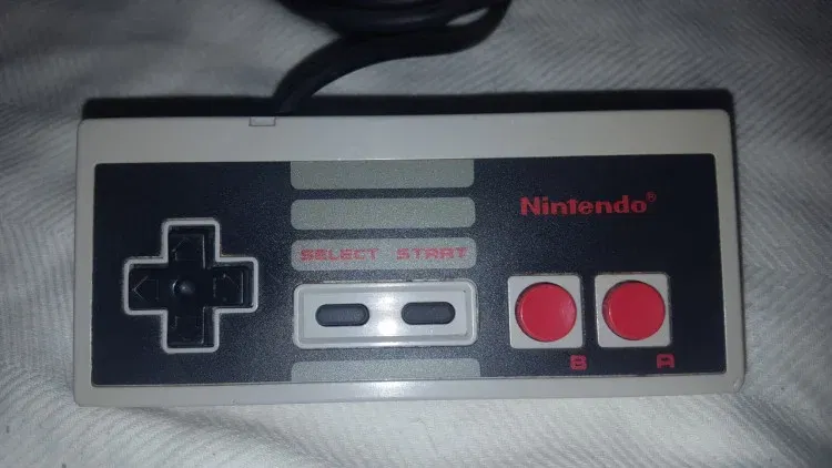 Controller [US]